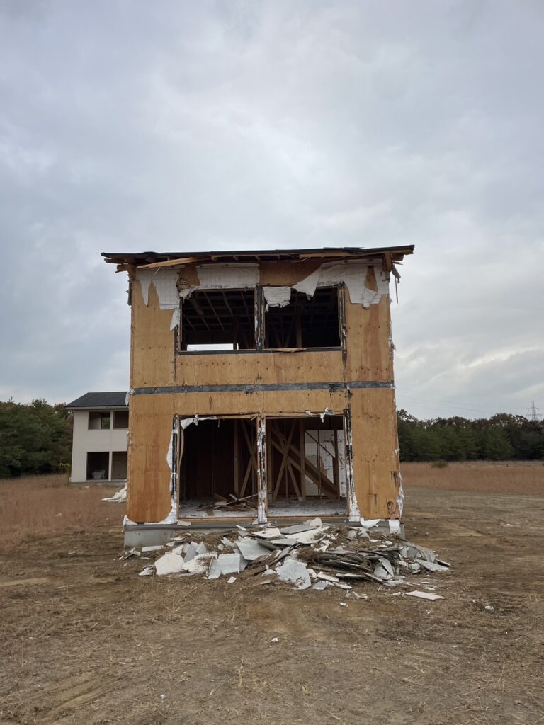 福岡県北九州市　木造二階建物解体