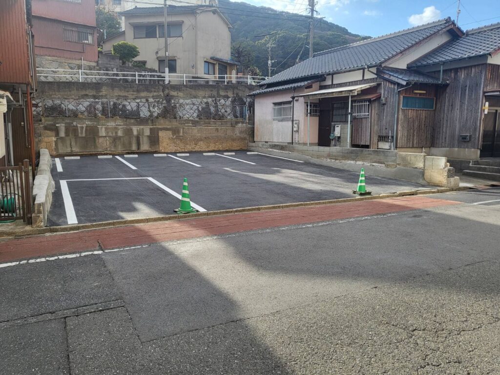 北九州市　住宅解体　舗装工事　駐車場