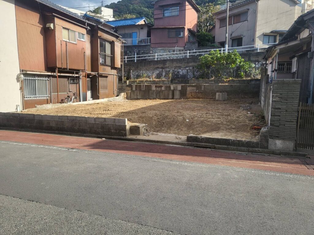 北九州市　住宅解体　舗装工事　駐車場